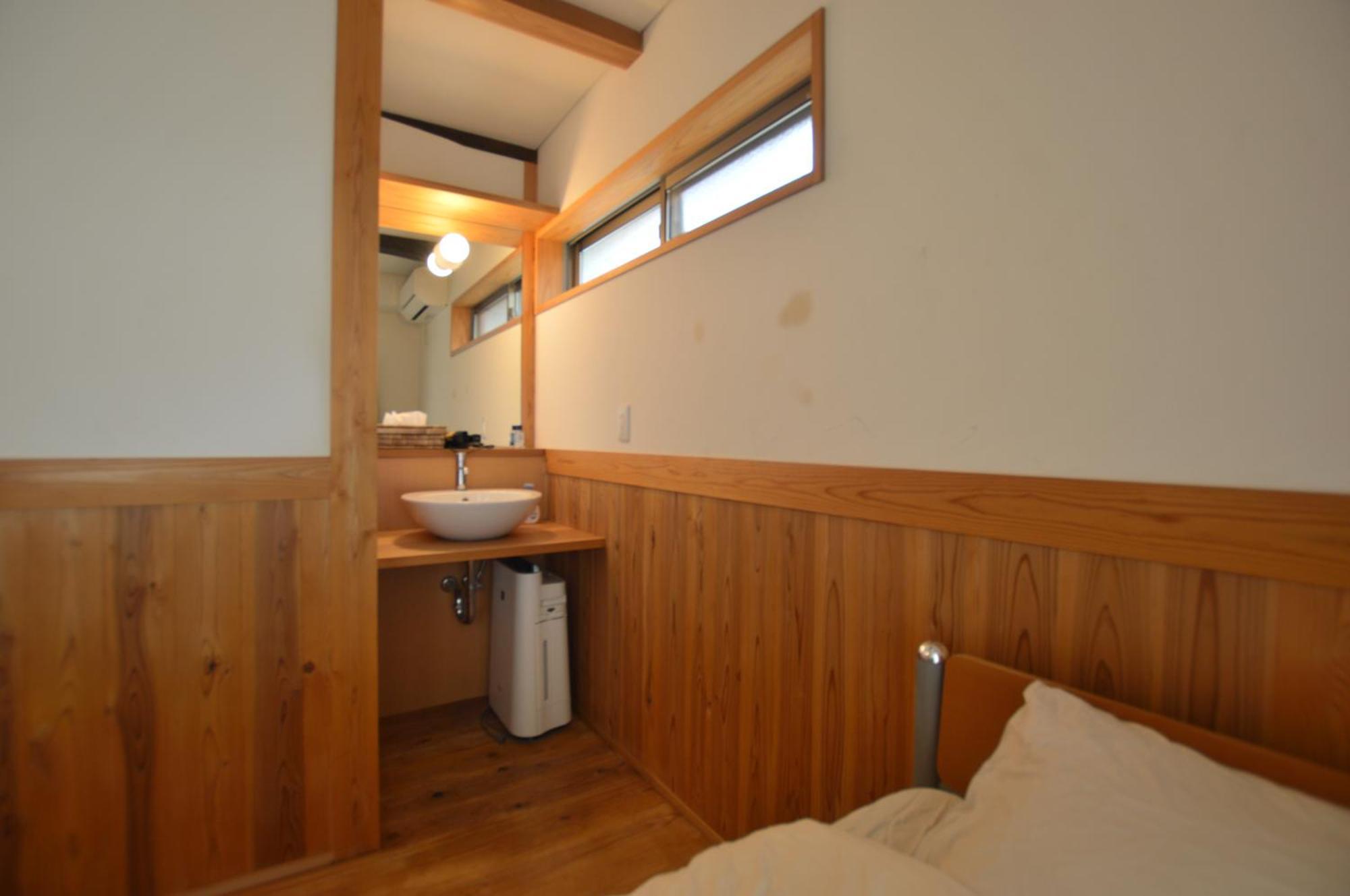Guest House Ilonggo Tsu Eksteriør billede